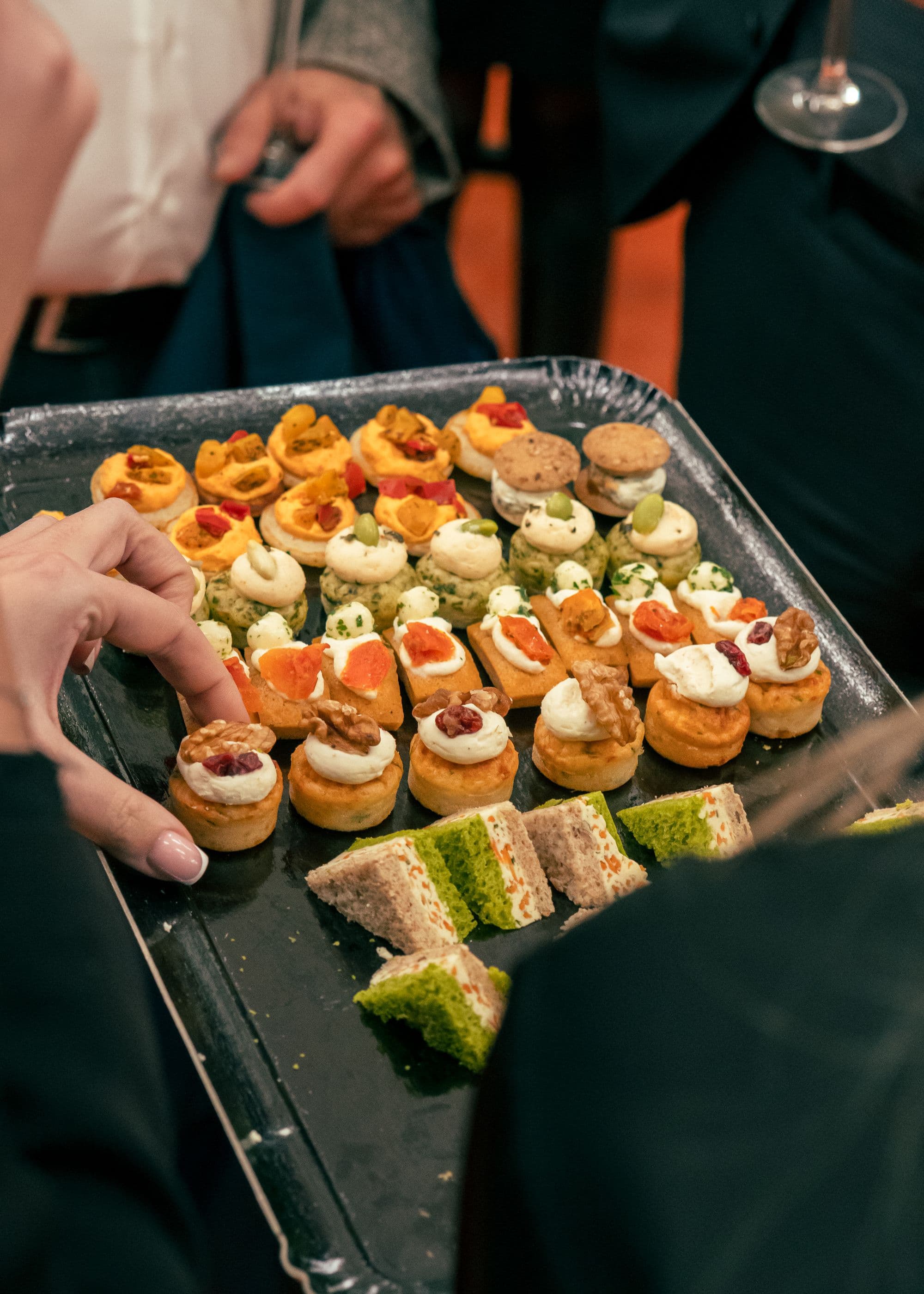 Canapés au chèvre et noix